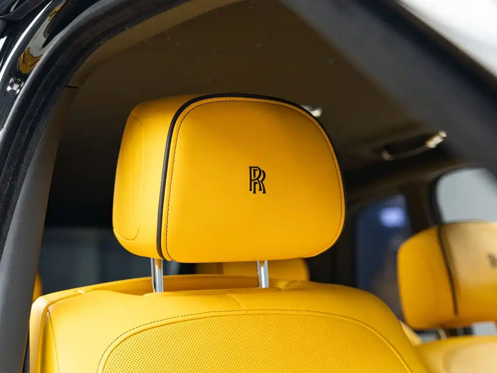 Rolls-Royce Cullinan — миниатюра 20