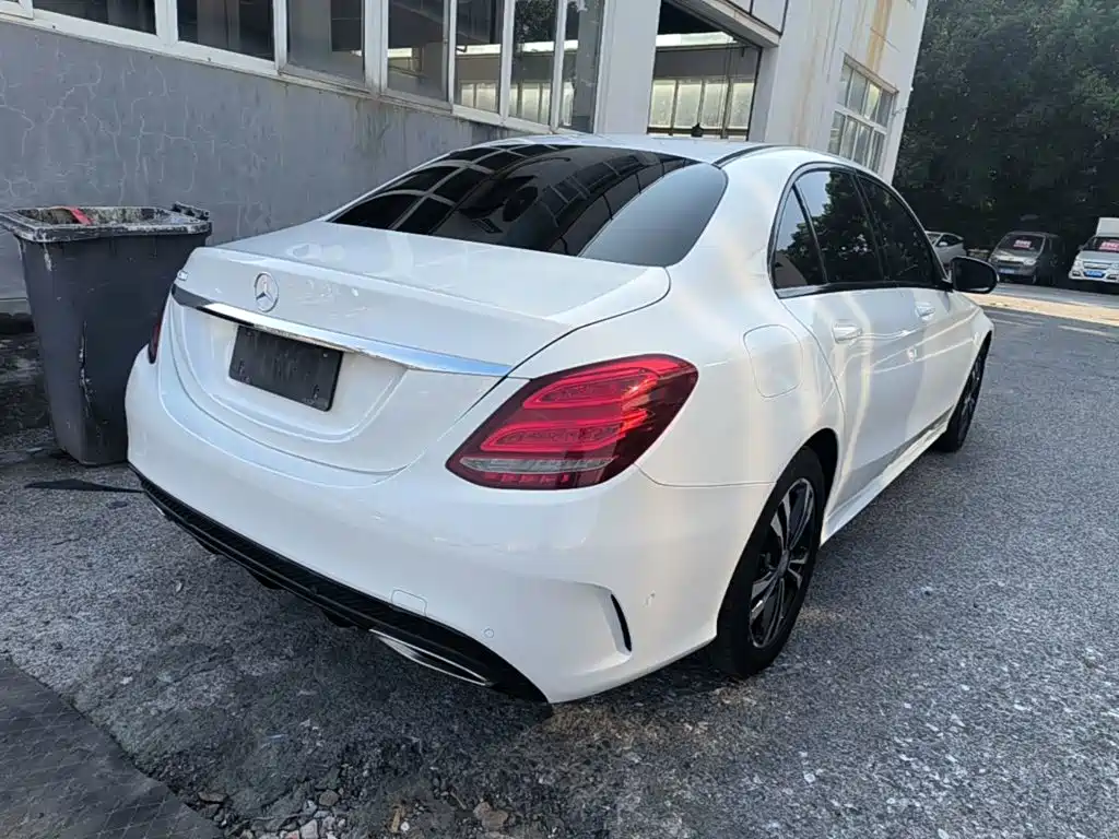Mercedes-Benz C-Class — миниатюра 7