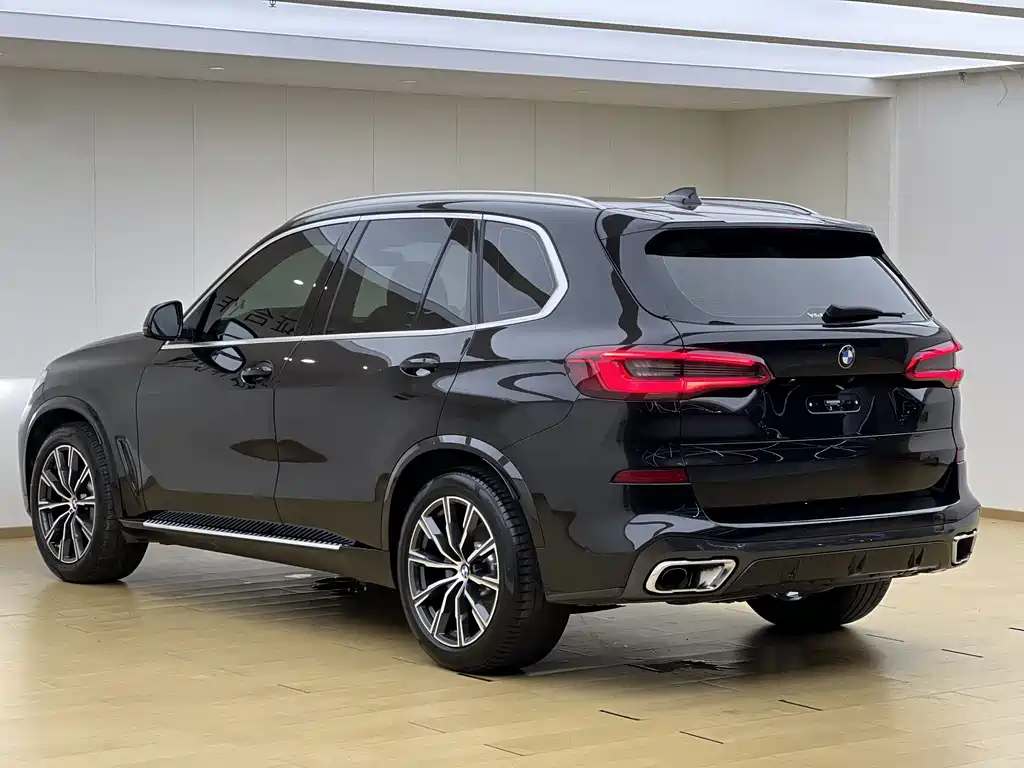 BMW X5 (Import) — миниатюра 24