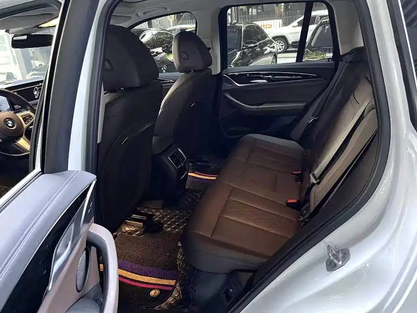 BMW X3 — миниатюра 5