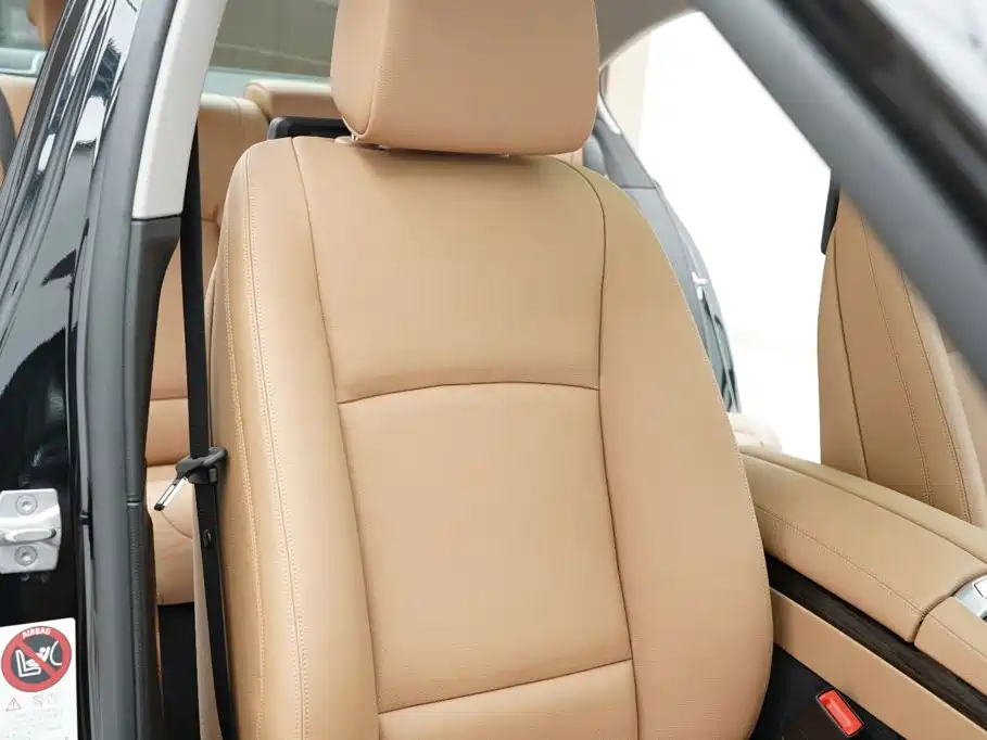 BMW 7 Series — миниатюра 19