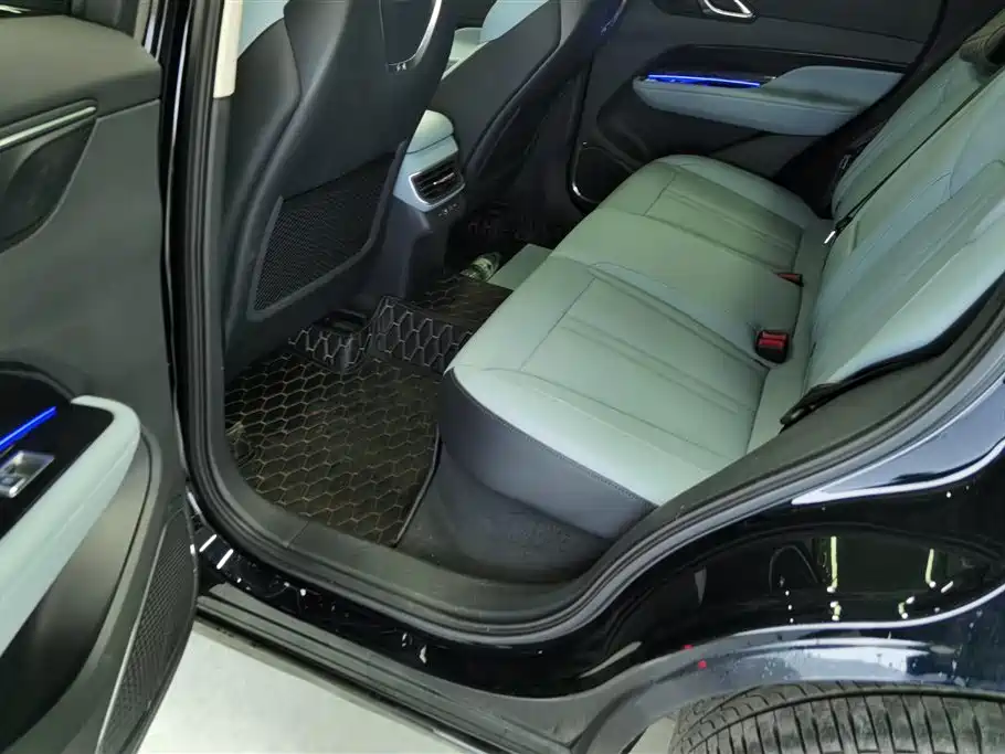 Hongqi HONGQI HS3 PHEV