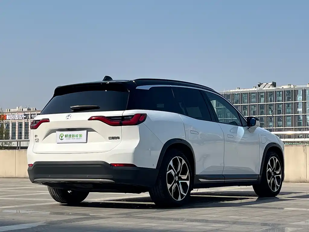NIO NIO ES8