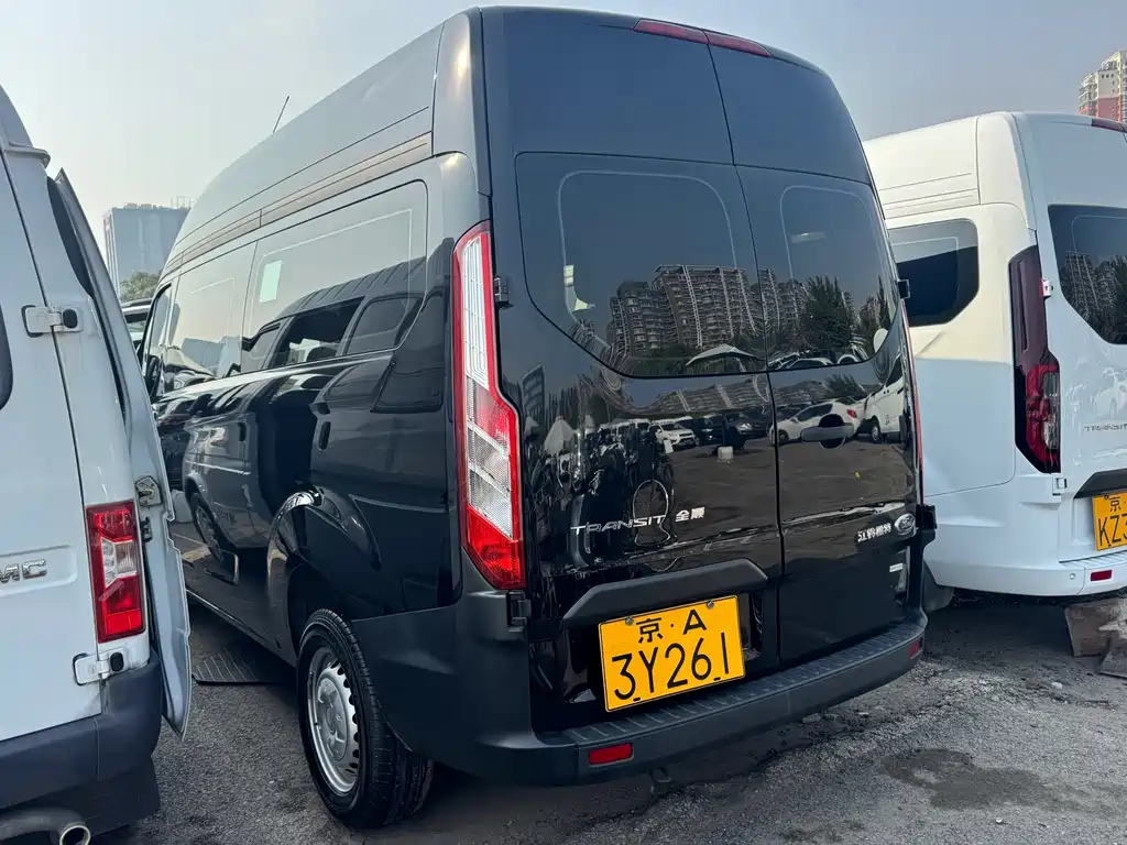 Ford Transit — миниатюра 14