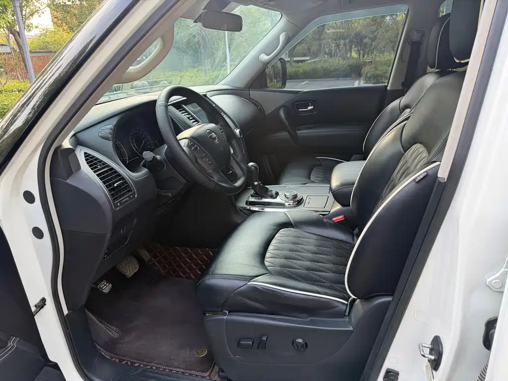 Nissan Patrol — миниатюра 7