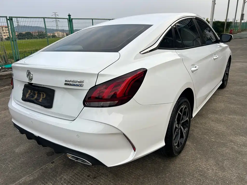 MG MG5 — миниатюра 8