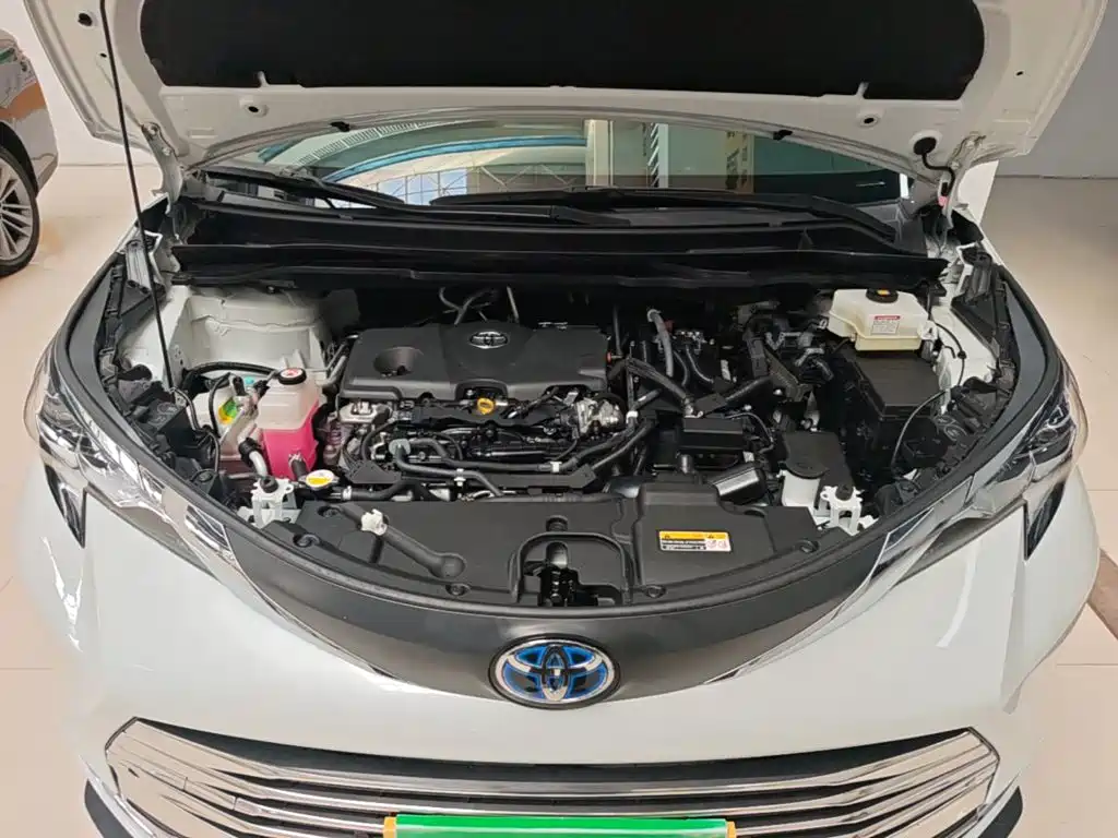 Toyota Sienna — миниатюра 20