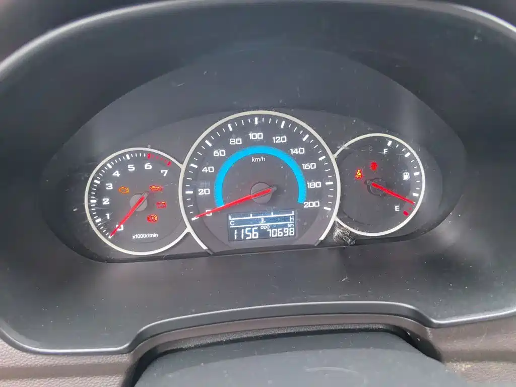Wuling Hongguang V — миниатюра 12