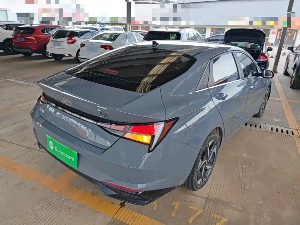 Hyundai Elantra — миниатюра 7