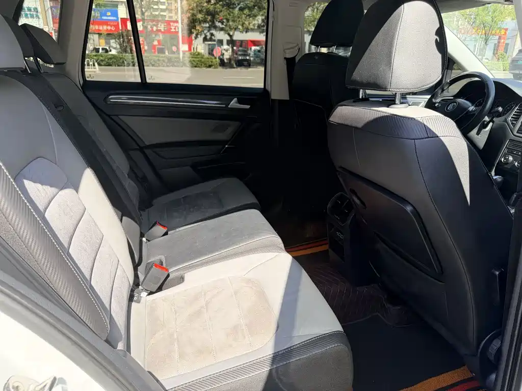 Volkswagen Golf Sportsvan — миниатюра 7