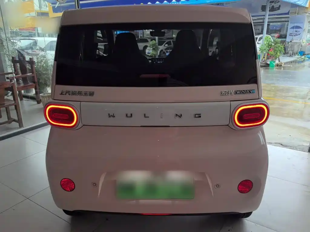 Wuling MINIEV — миниатюра 6
