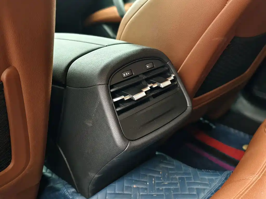 Maserati Ghibli — миниатюра 12