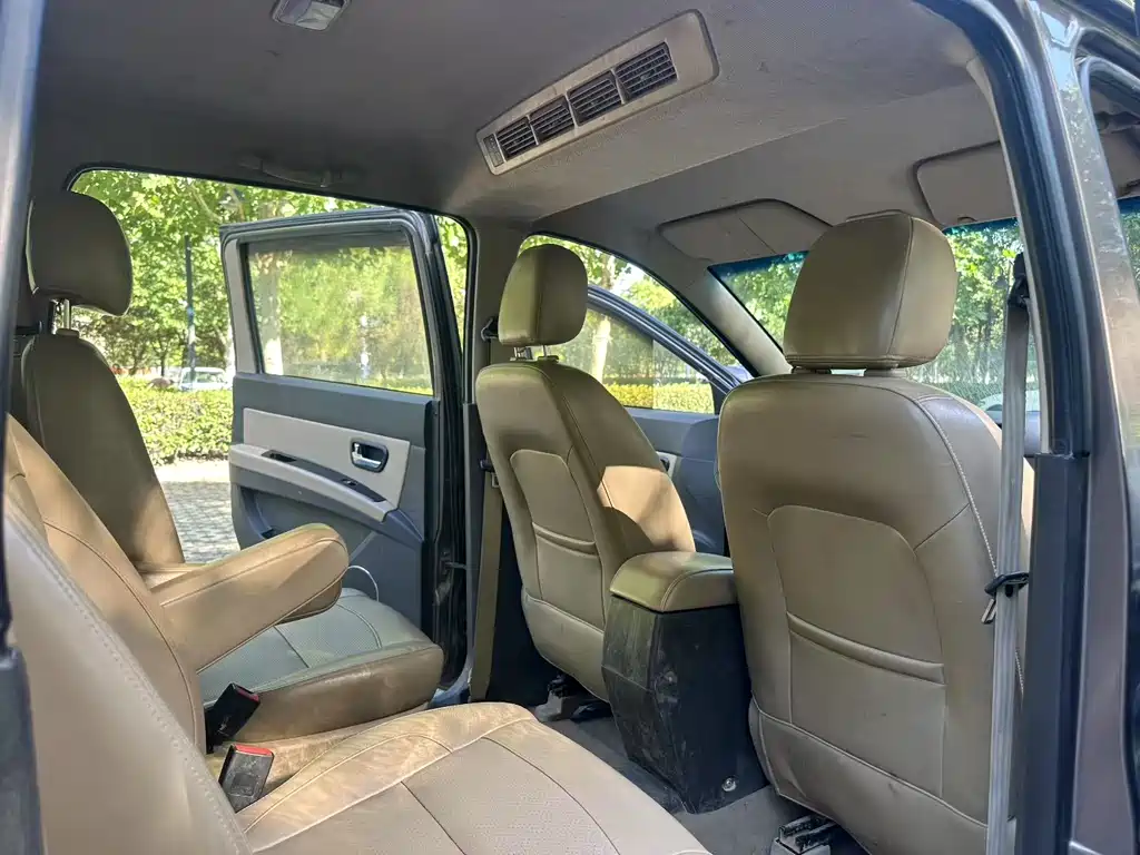 Wuling Hongguang — миниатюра 8