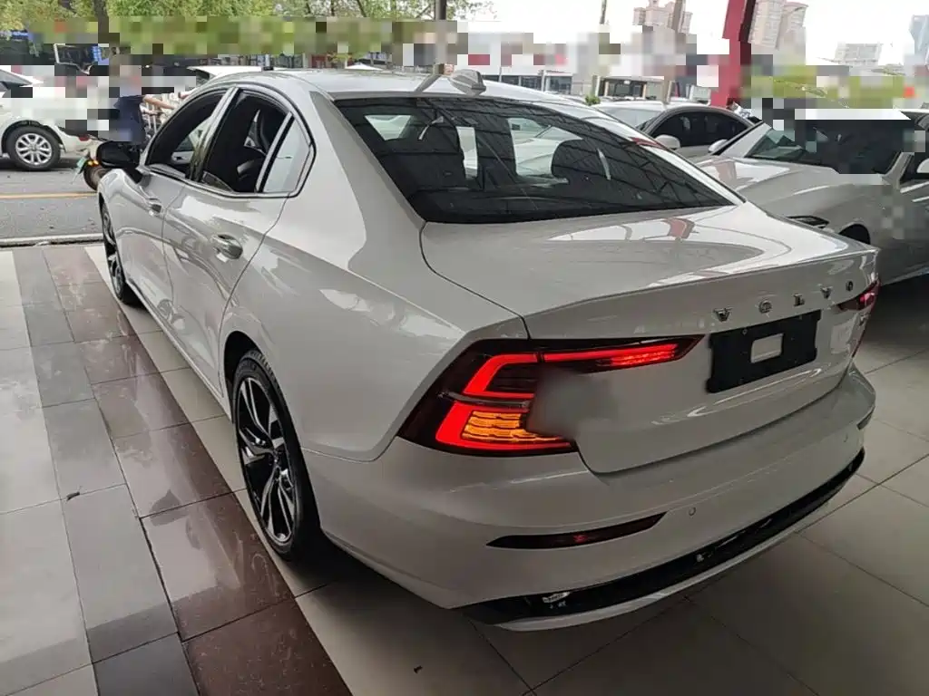Volvo S60 — миниатюра 5