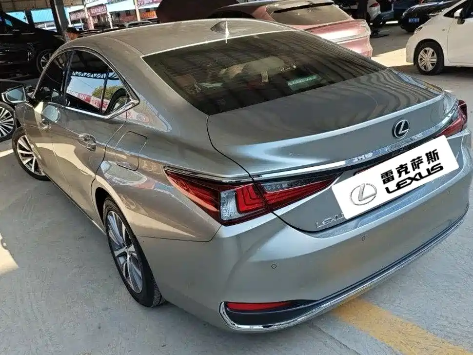 Lexus ES — миниатюра 2