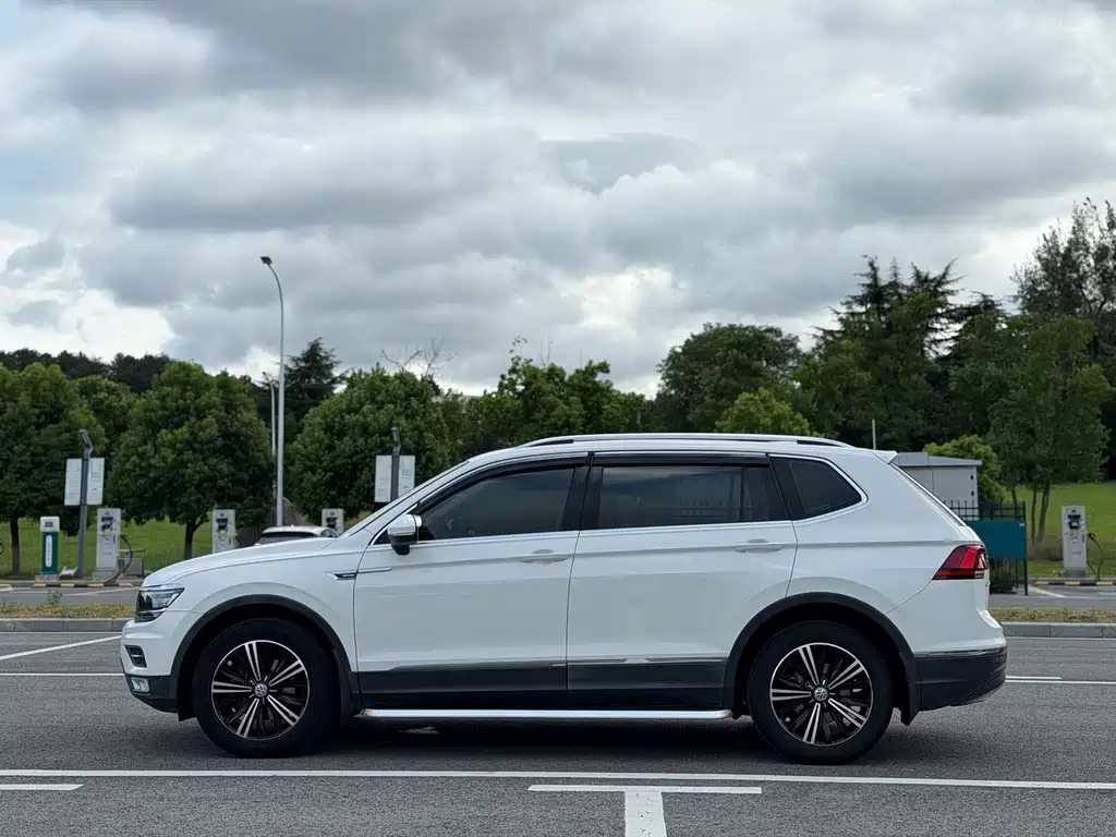 Volkswagen Tiguan L — миниатюра 4