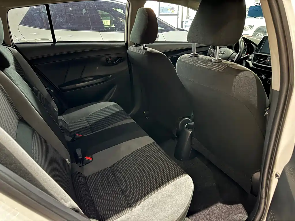 Toyota Vios FS — миниатюра 9