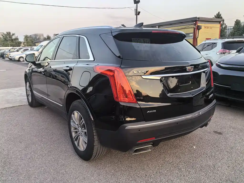 Cadillac XT5 — миниатюра 4