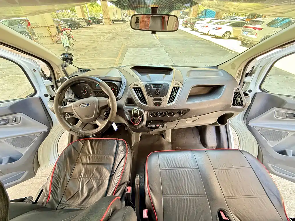 Ford Transit — миниатюра 16