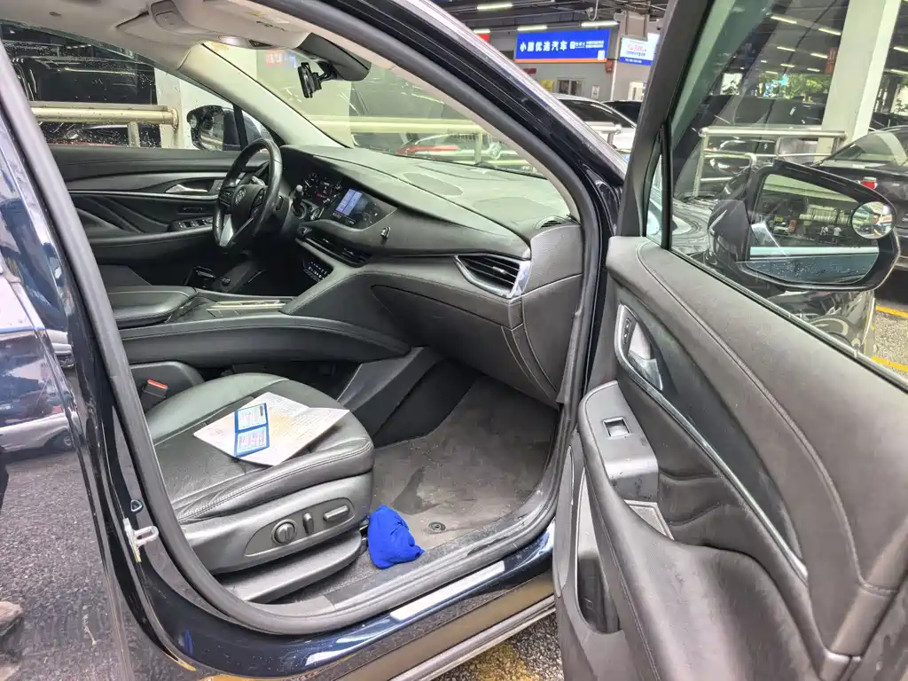 Buick Enclave — миниатюра 18