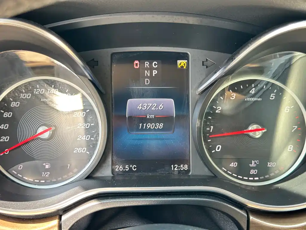 MERCEDES-BENZ V CLASS