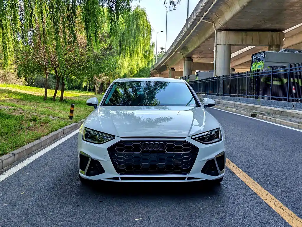 Audi A4L — миниатюра 2