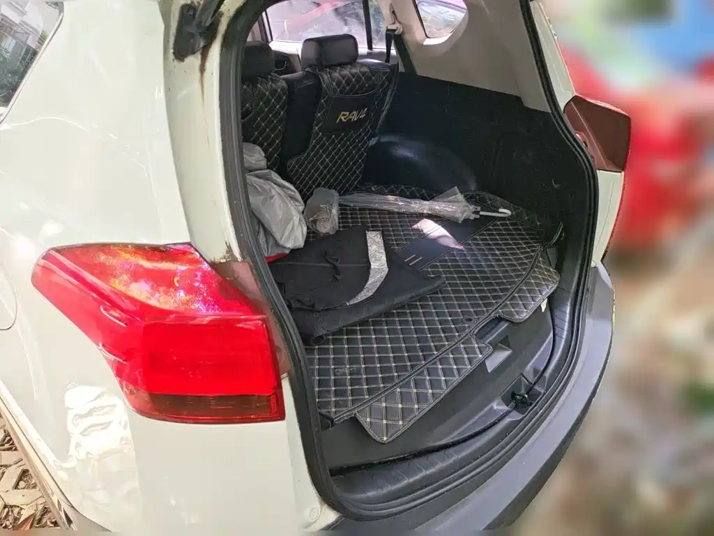 Toyota RAV4 — миниатюра 15