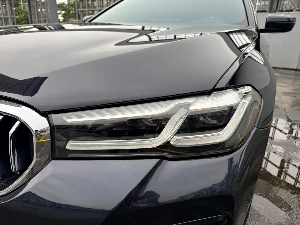 BMW 5 Series New Energy — миниатюра 20
