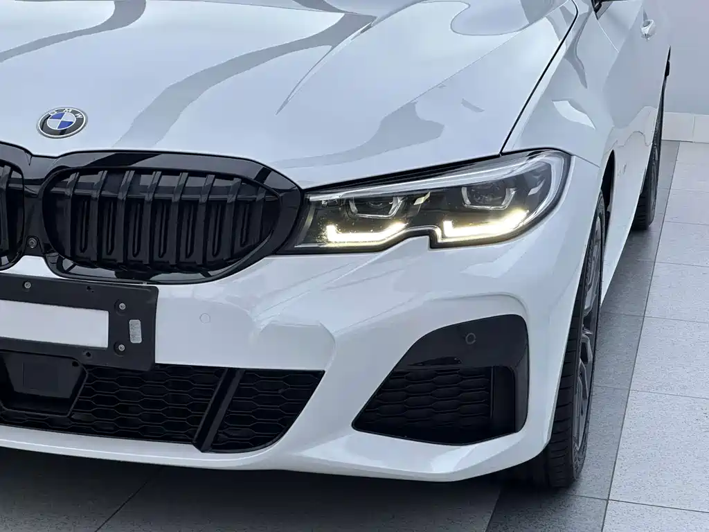 BMW 3 Series — миниатюра 5
