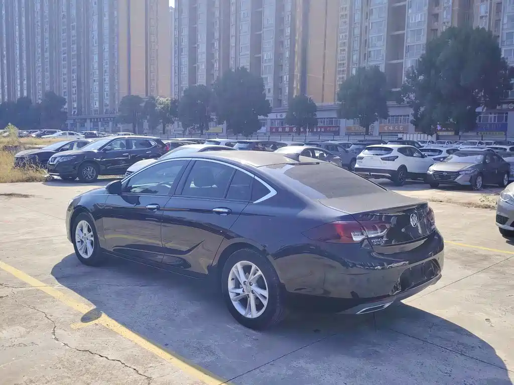 Buick Regal — миниатюра 8