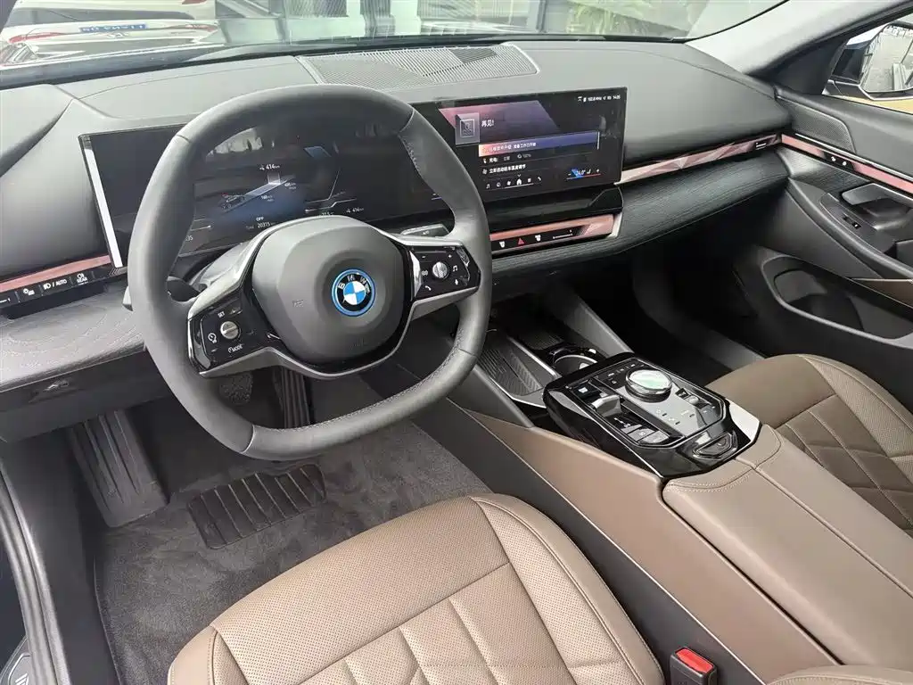BMW i5 — миниатюра 7