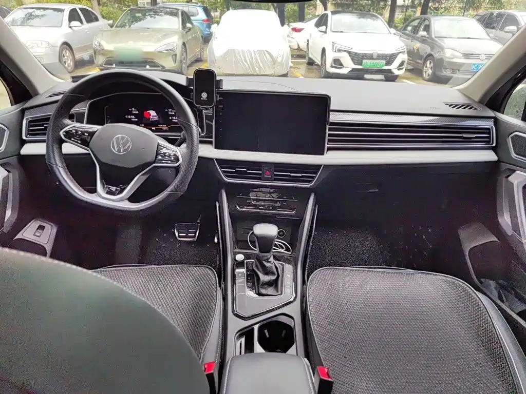 Volkswagen Tiguan L — миниатюра 13