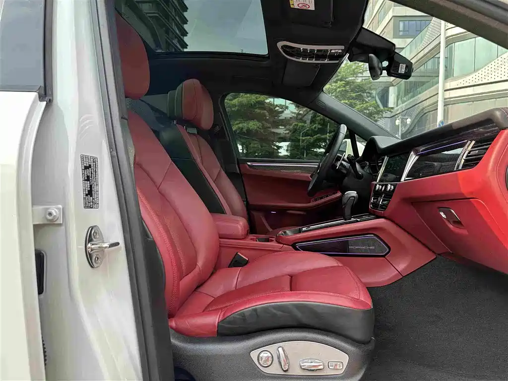 Porsche Macan — миниатюра 6