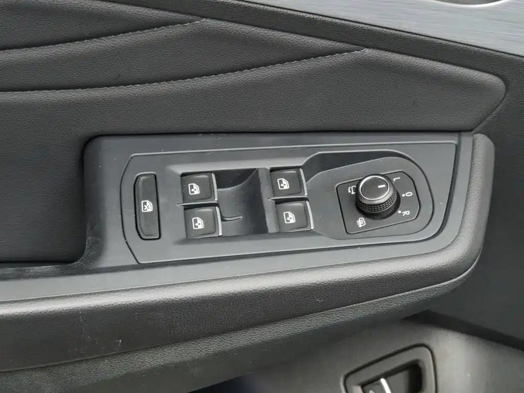 Volkswagen Talagon — миниатюра 9