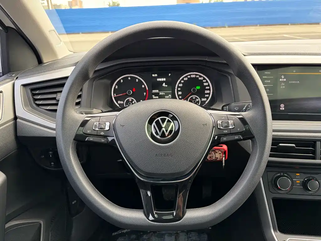 Volkswagen Polo — миниатюра 10