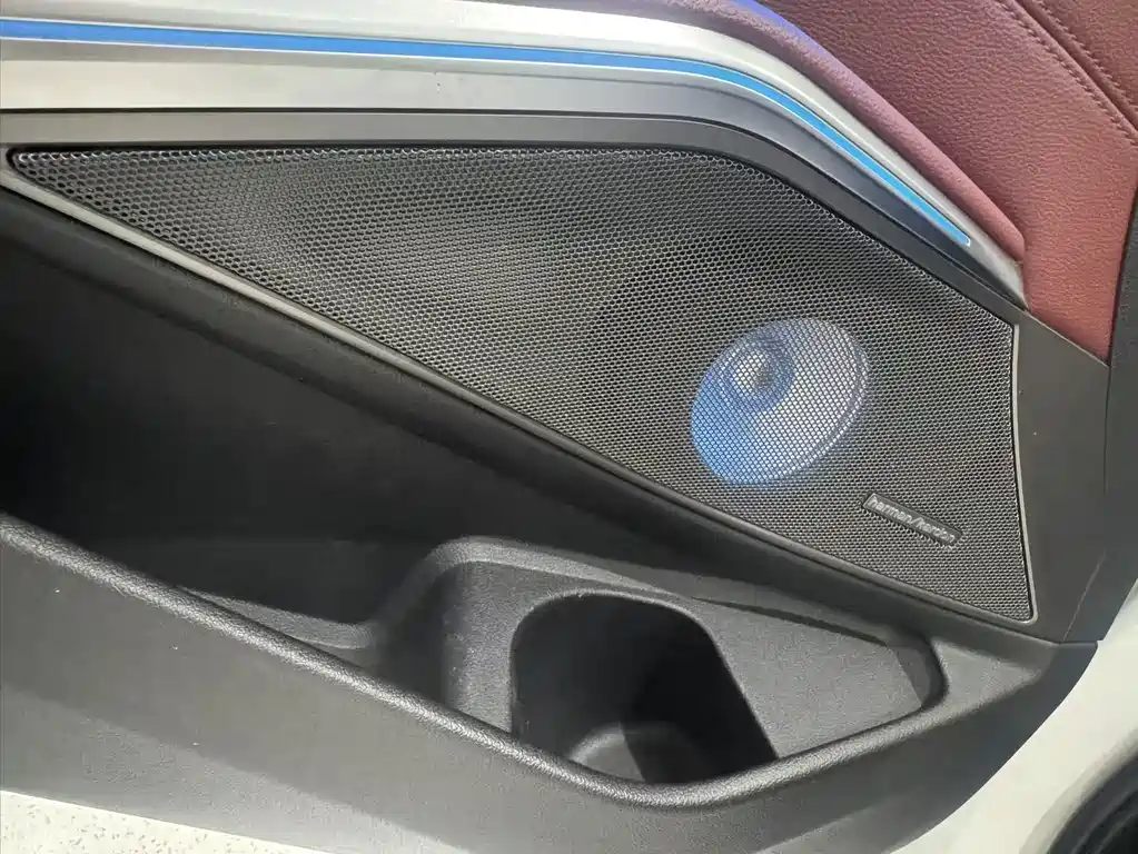 BMW 3 Series — миниатюра 9