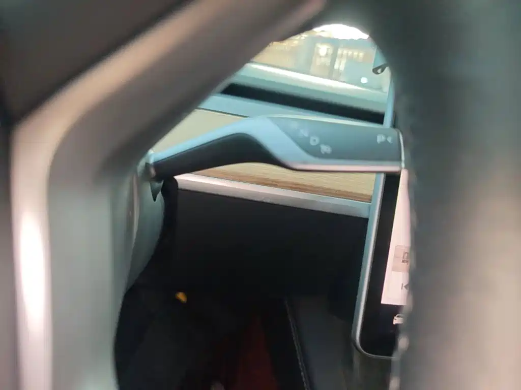 Tesla Model 3 — миниатюра 14