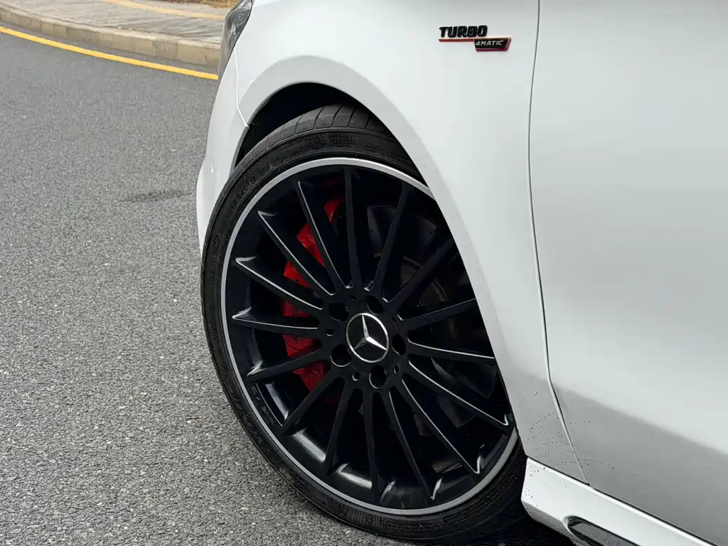 Mercedes-Benz CLA AMG — миниатюра 11