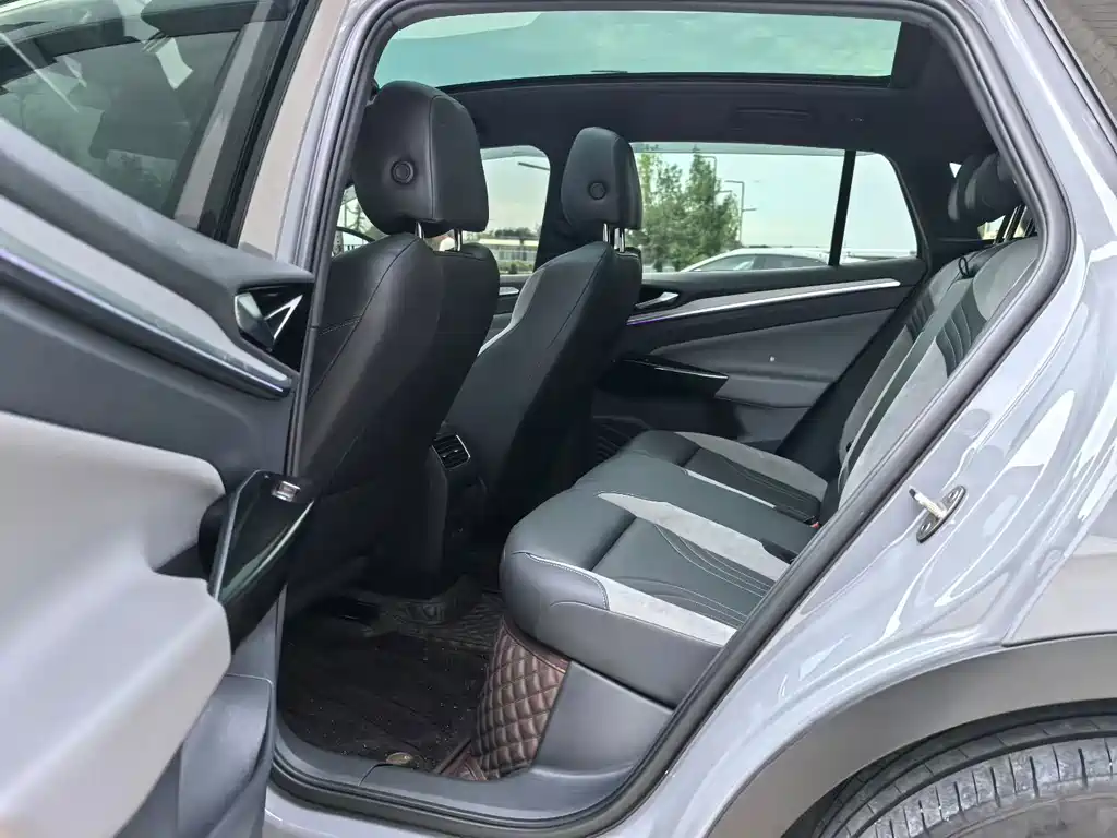 Volkswagen ID.4 Crozz — миниатюра 5