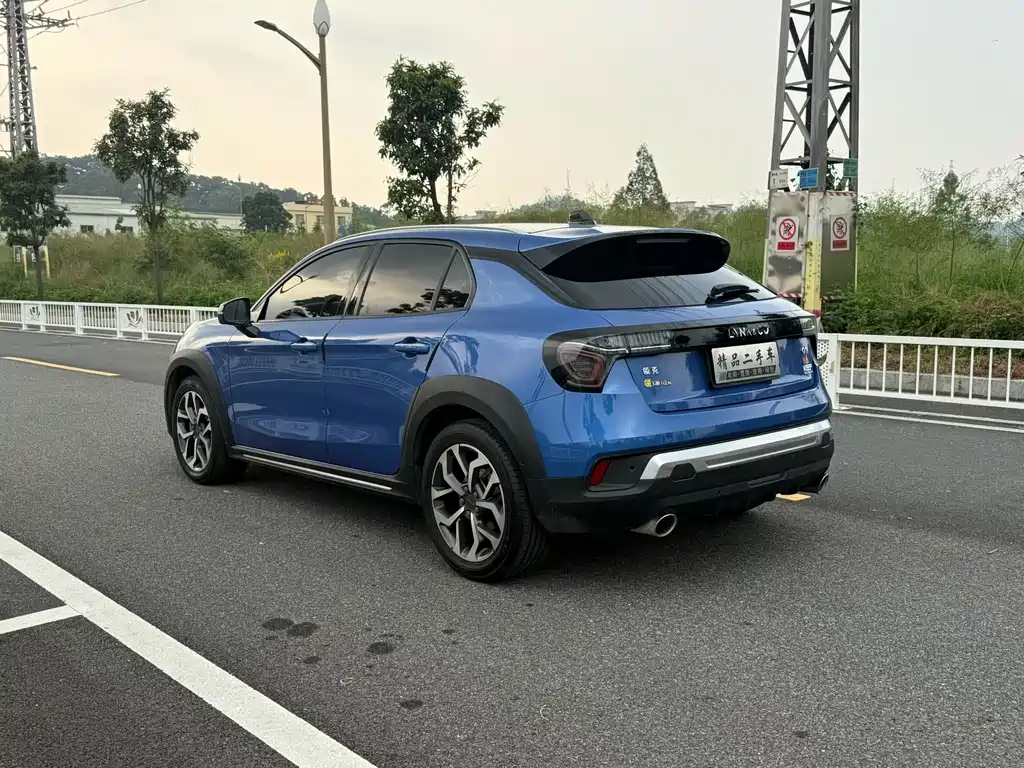 Lynk & Co 02 — миниатюра 4