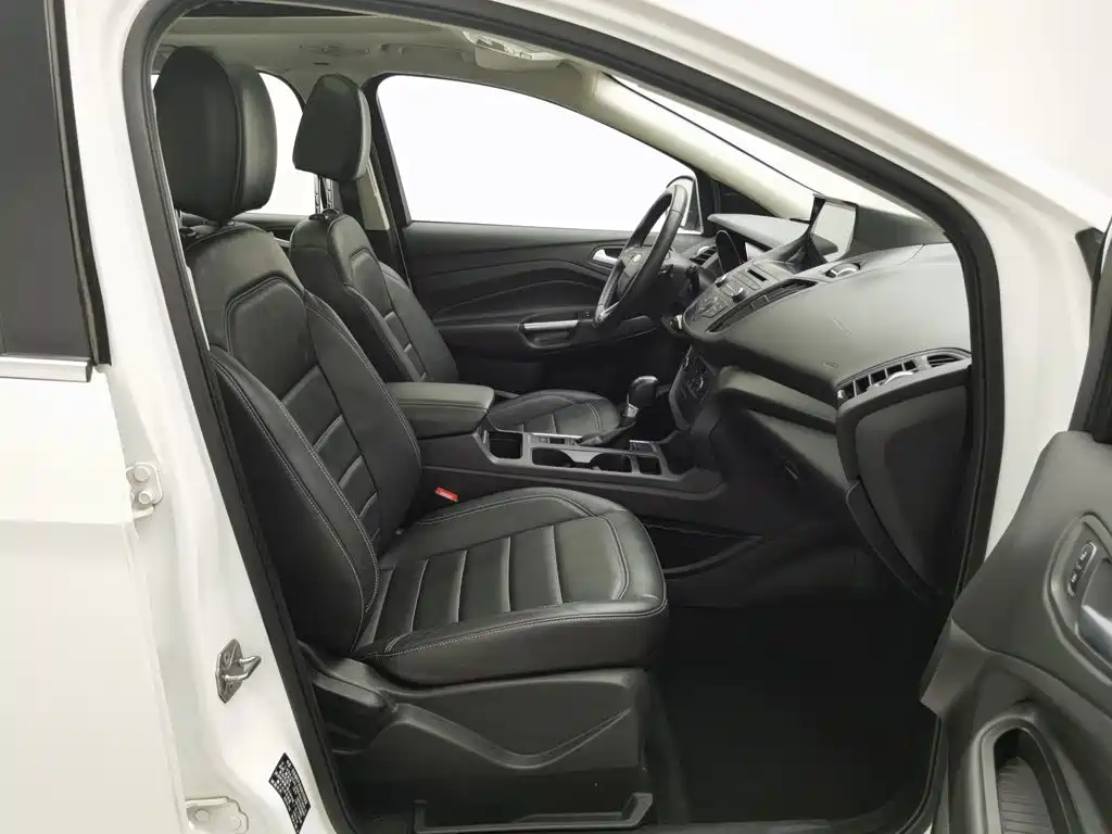 Ford Kuga — миниатюра 23