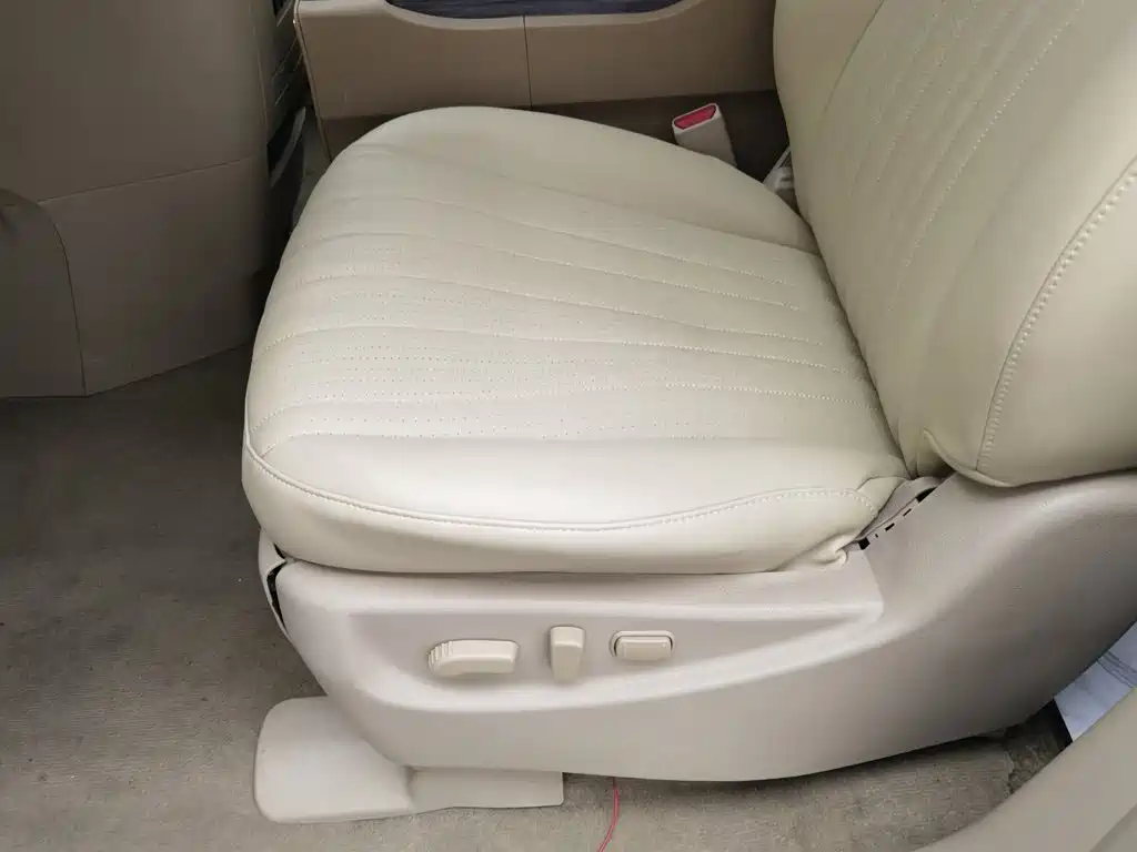 Nissan Quest — миниатюра 20