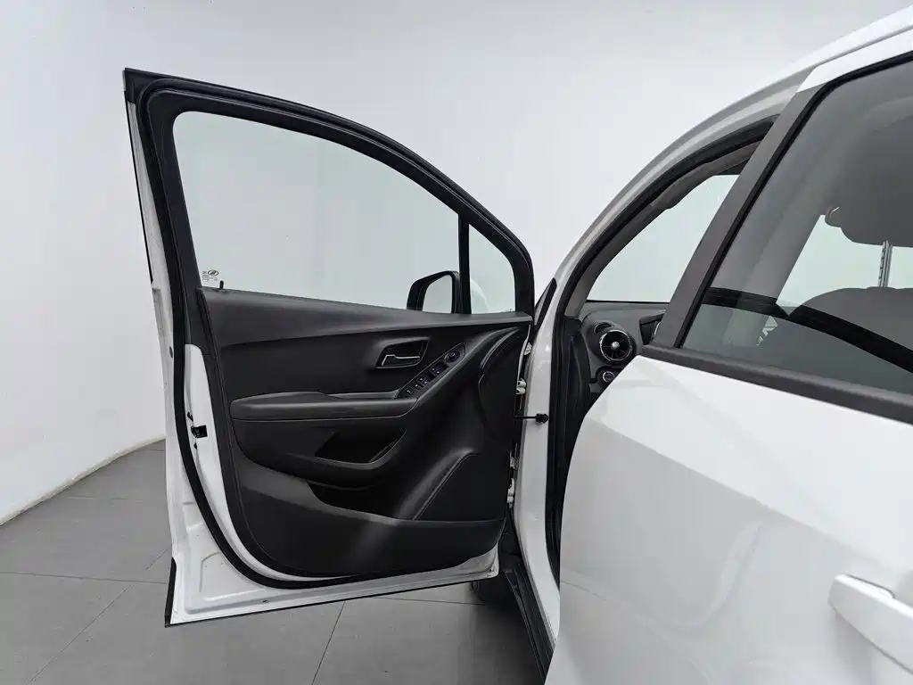 Chevrolet Trax — миниатюра 8