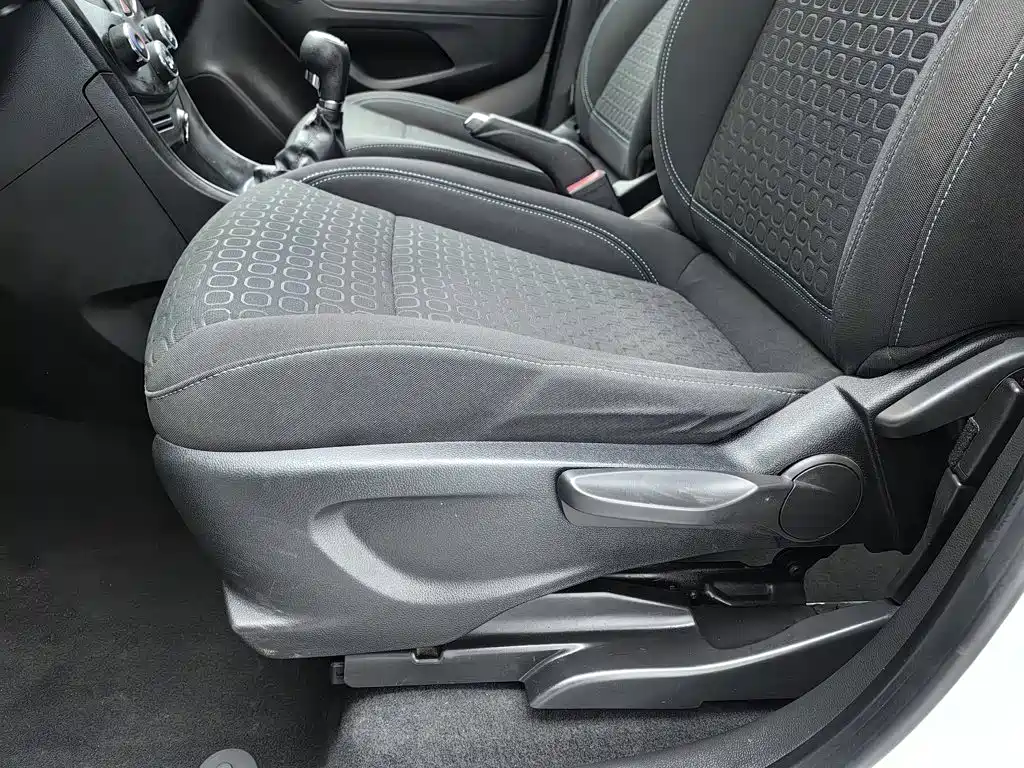 Chevrolet Trax — миниатюра 20