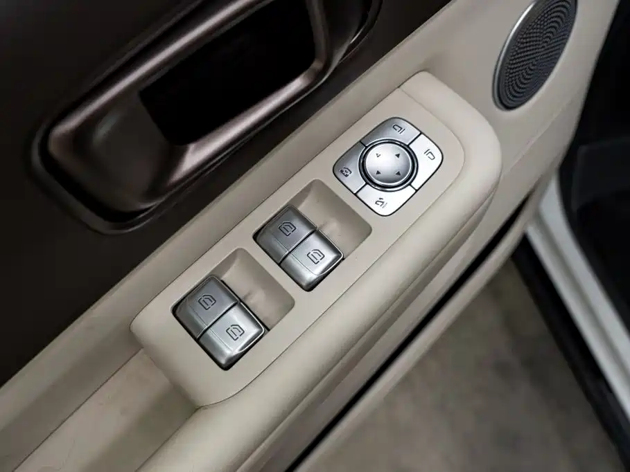 Li Auto Li MEGA — миниатюра 26