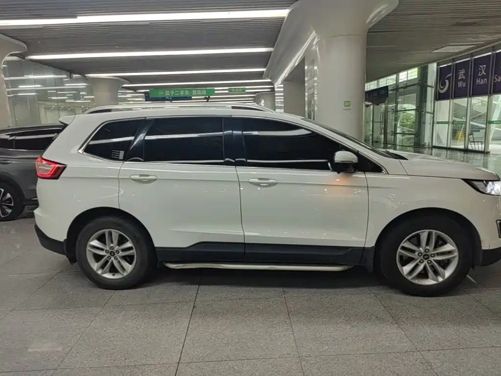 Ford Edge — миниатюра 26