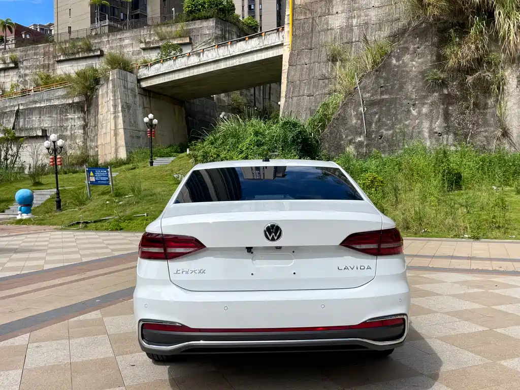 Volkswagen Lavida — миниатюра 11
