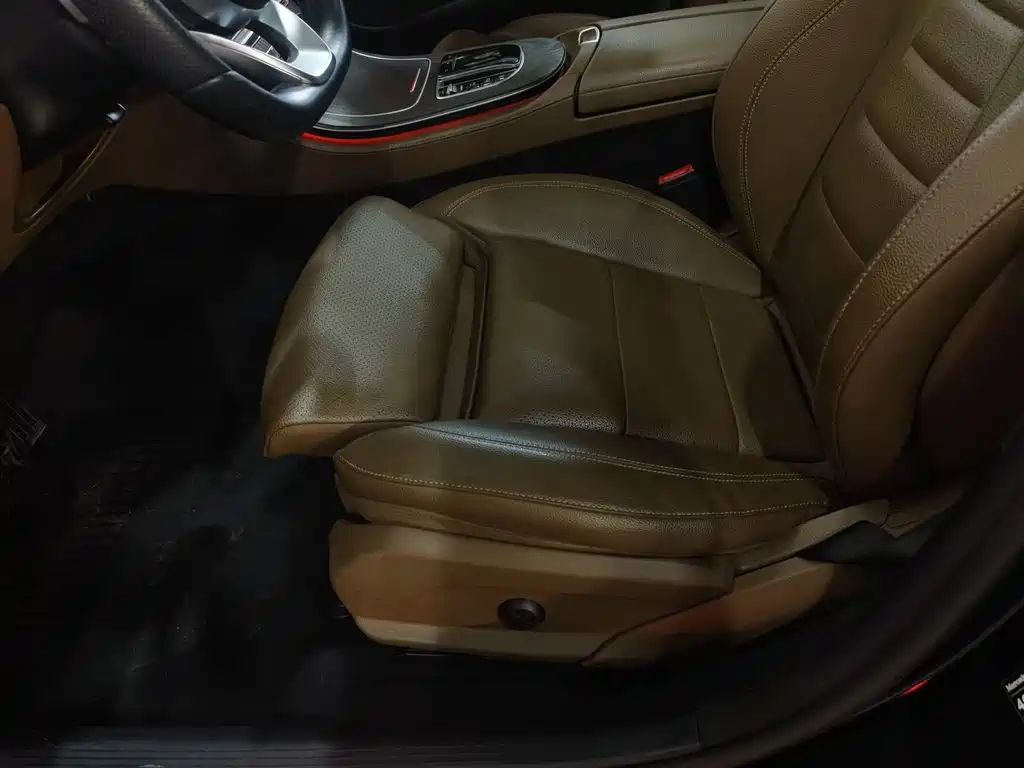Mercedes-Benz E-Class — миниатюра 20