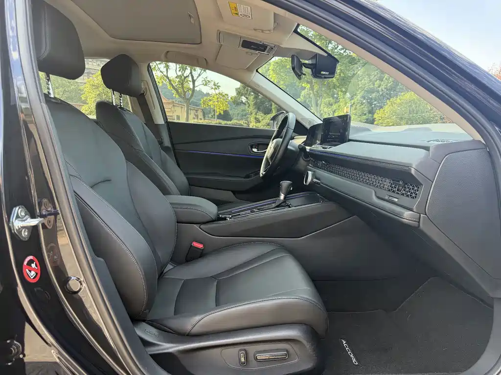 Honda Accord — миниатюра 10