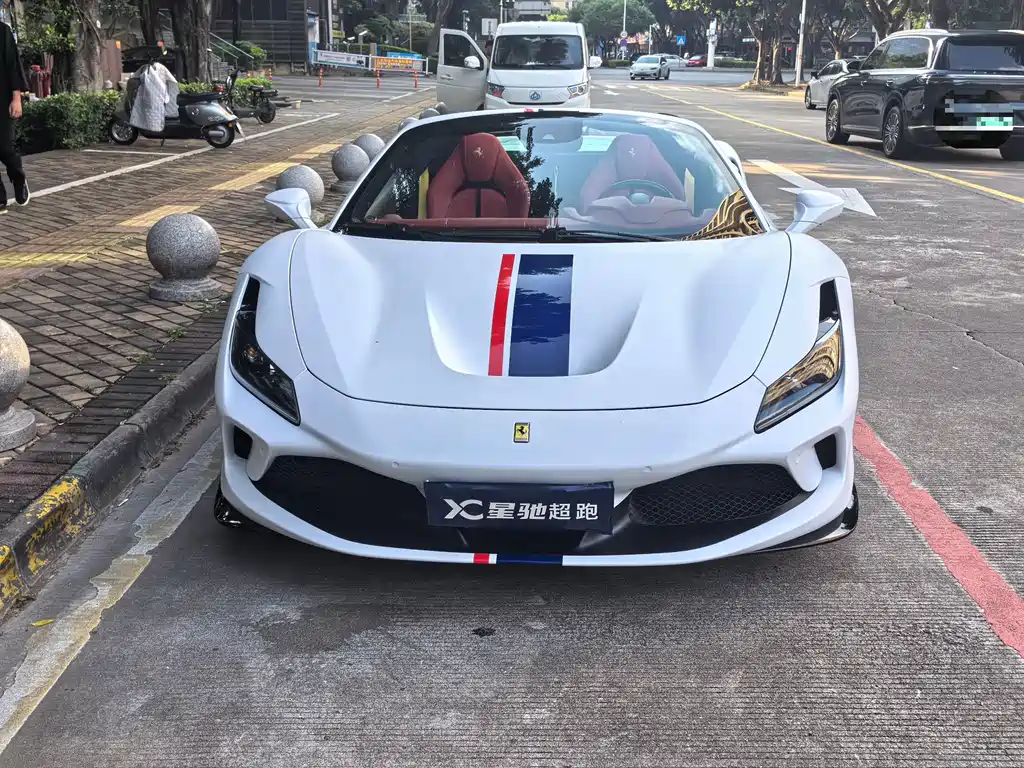 Ferrari F8 — миниатюра 2